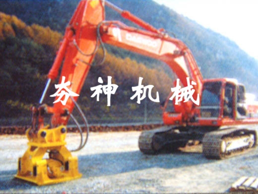 VC-S系列液壓振動夯實(shí)機(jī)施工案例